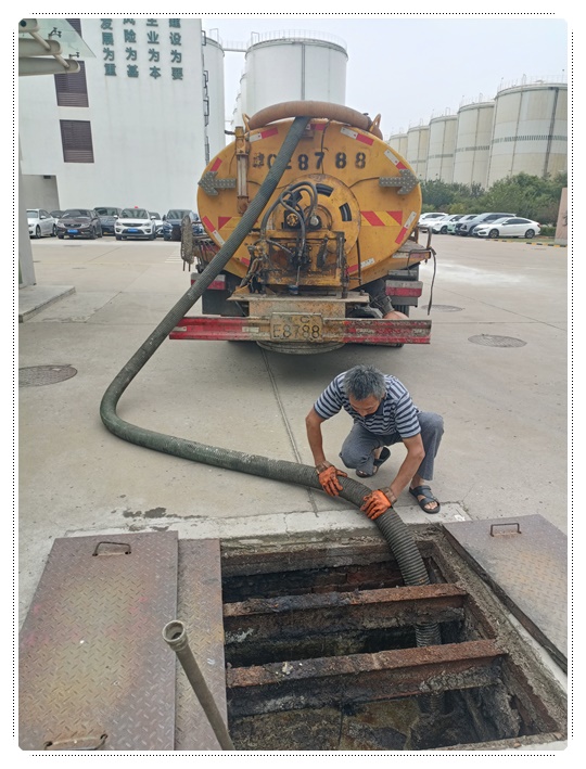 榕江隔油池清掏