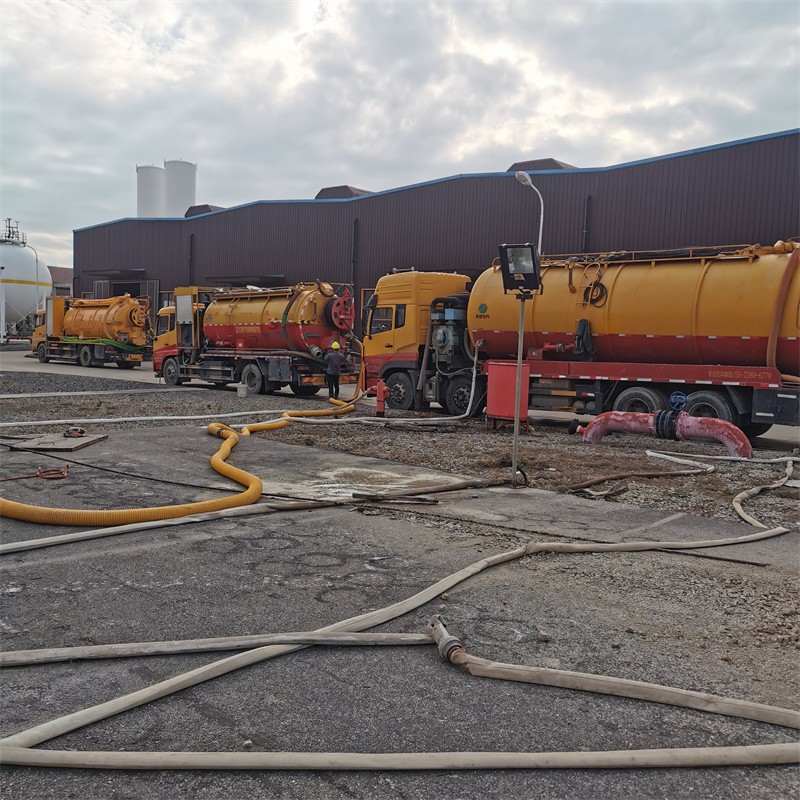 榕江污水池清理